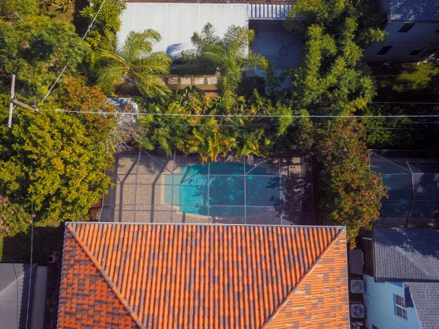 Four Bedroom Pool Home In S. Tampa property image