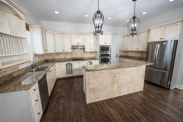 Four Bedroom Pool Home In S. Tampa property image