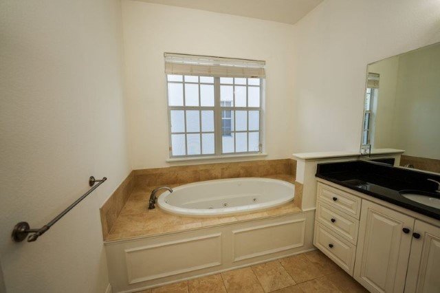 Four Bedroom Pool Home In S. Tampa property image