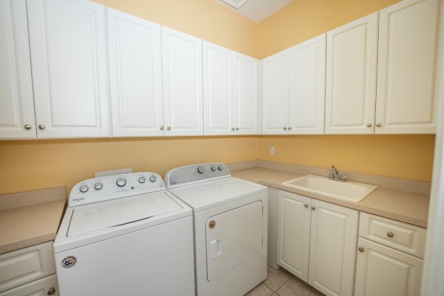 Four Bedroom Pool Home In S. Tampa property image