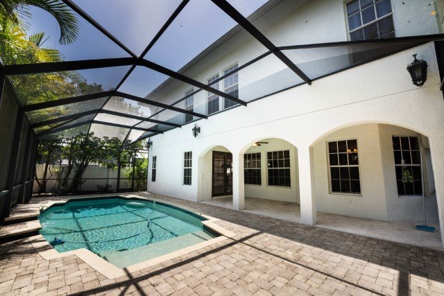 Four Bedroom Pool Home In S. Tampa property image