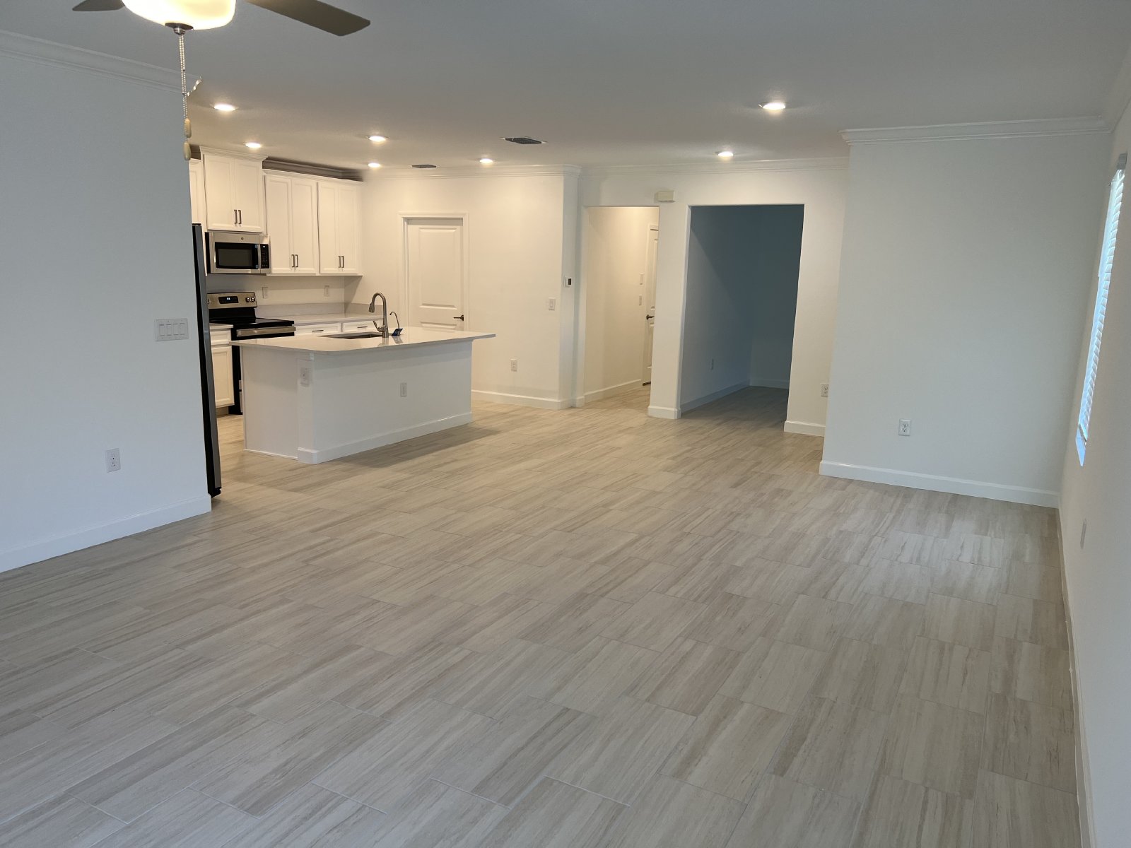 Brand New 3 Bed, 2 Bath, 1 Car Garage Villa In Angeline property image