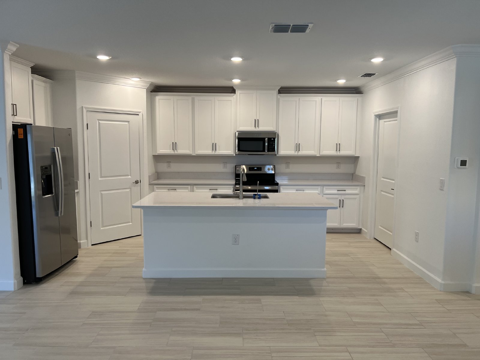 Brand New 3 Bed, 2 Bath, 1 Car Garage Villa In Angeline property image