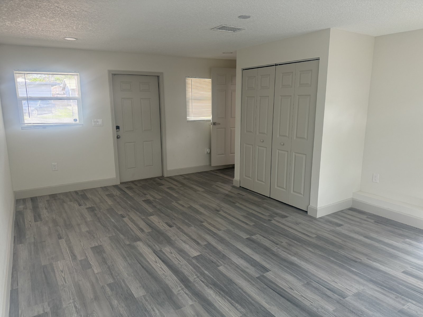 Charming 3 Bedroom, 3 Bath Duplex Utilities Included property image
