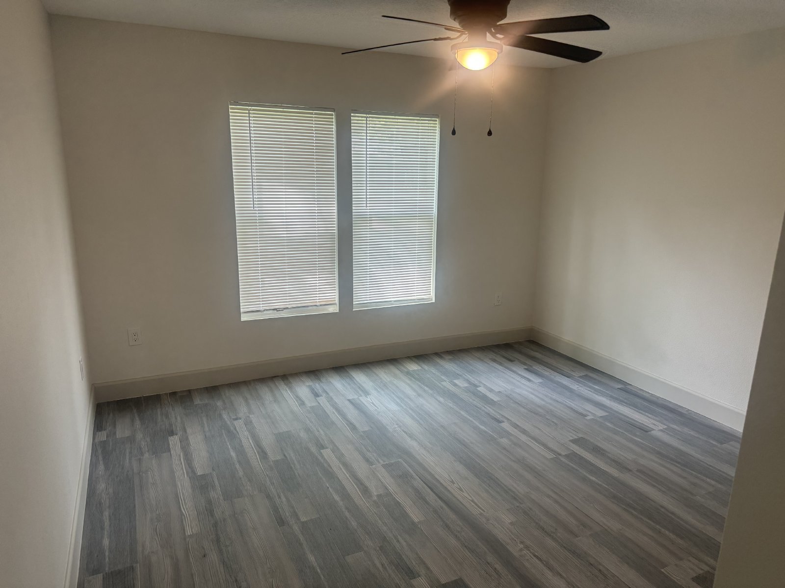 Charming 3 Bedroom, 3 Bath Duplex Utilities Included property image