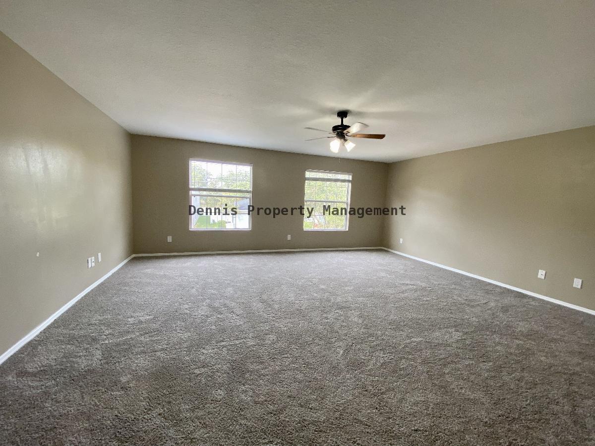 Ashley Pines, Large 4 Bed, 2.5 Bath property image