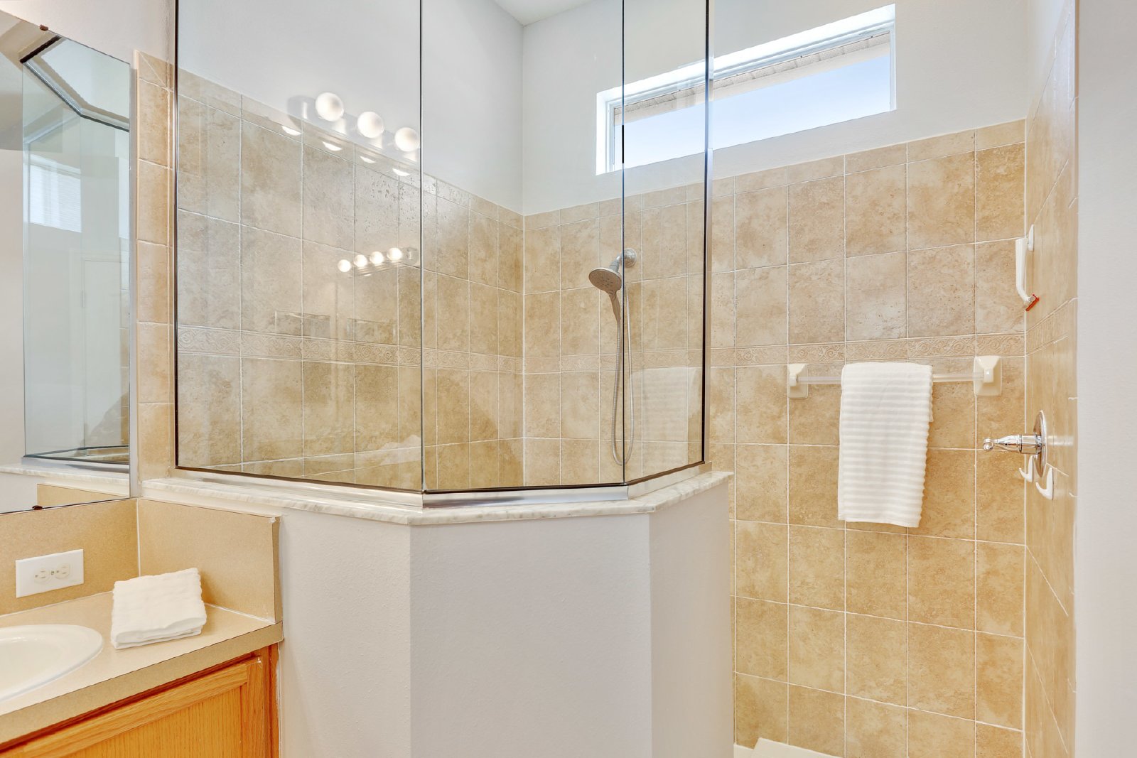 Beautiful Pool Home! property image