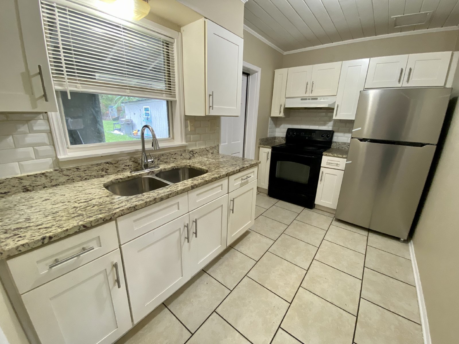 Charming 1 Bed 1 Bath Duplex For RENT! Available NOW! property image