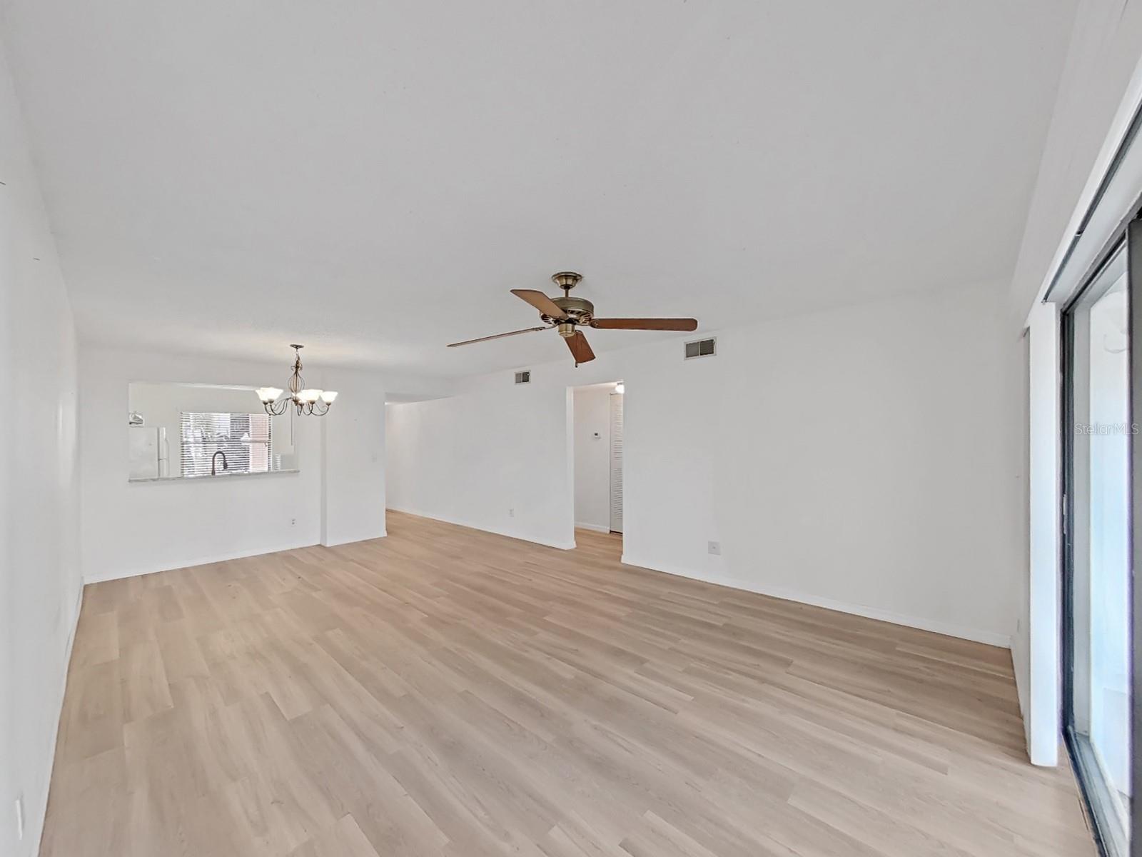 Palm Harbor 2/2 Pool & Sports Courts property image