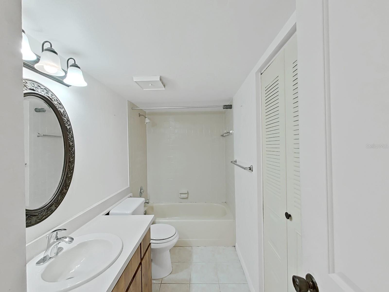 Palm Harbor 2/2 Pool & Sports Courts property image