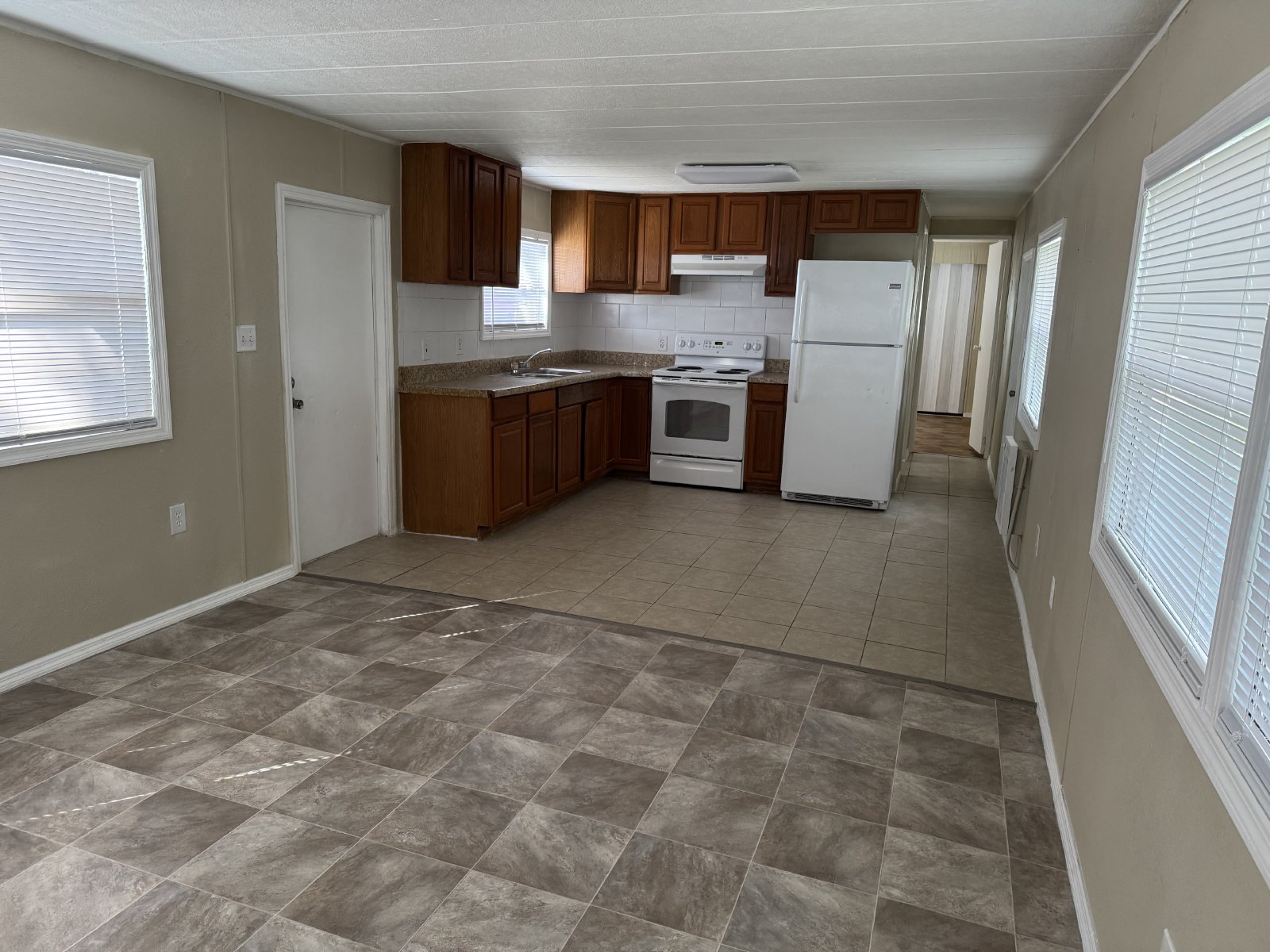 Charming Renovated 1 Bedroom 1 Bath Mobile Home property image