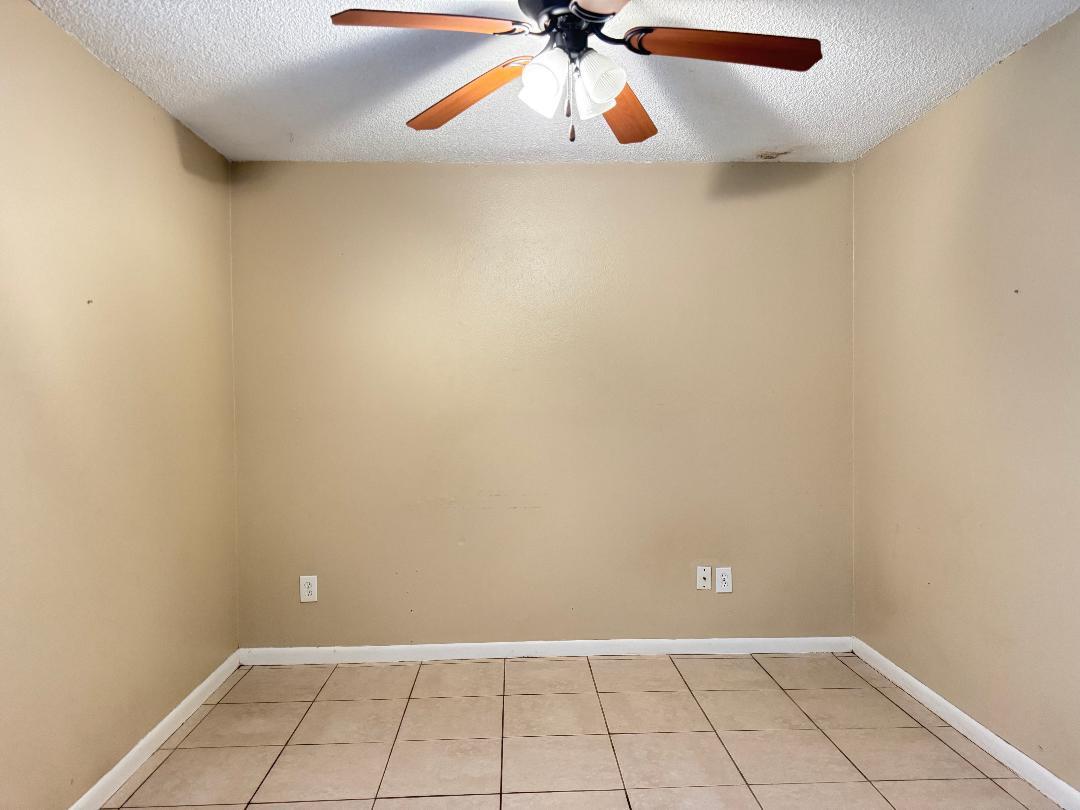 1211 Foxwood Drive, Lutz, Three Bedroom Home, Cute House property image