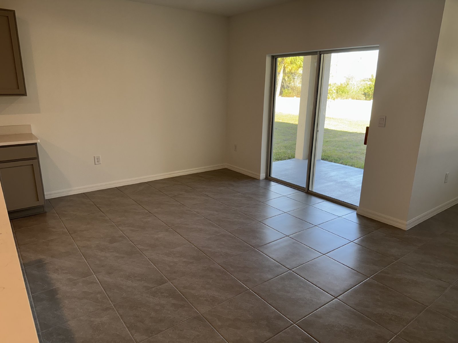Gorgeous Never Lived In 4 Bed 2 Bath Home in Deerbrook property image