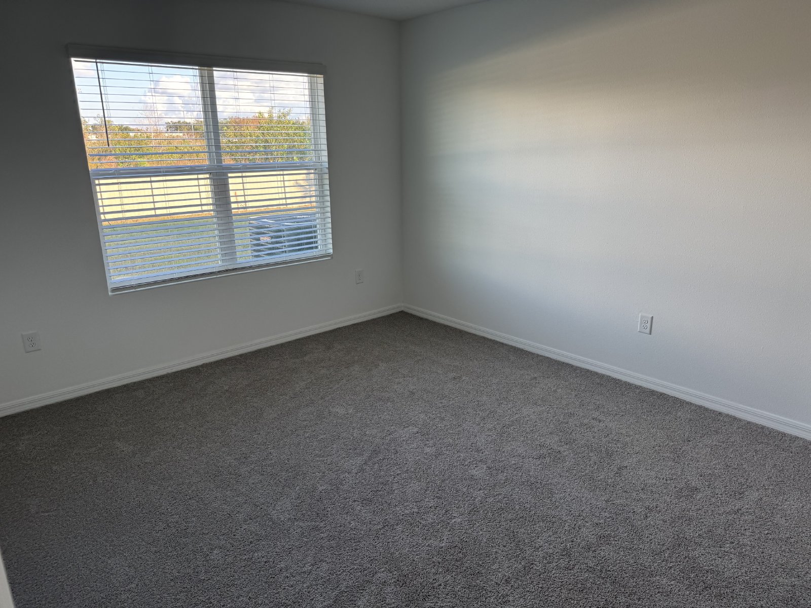 Gorgeous Never Lived In 4 Bed 2 Bath Home in Deerbrook property image