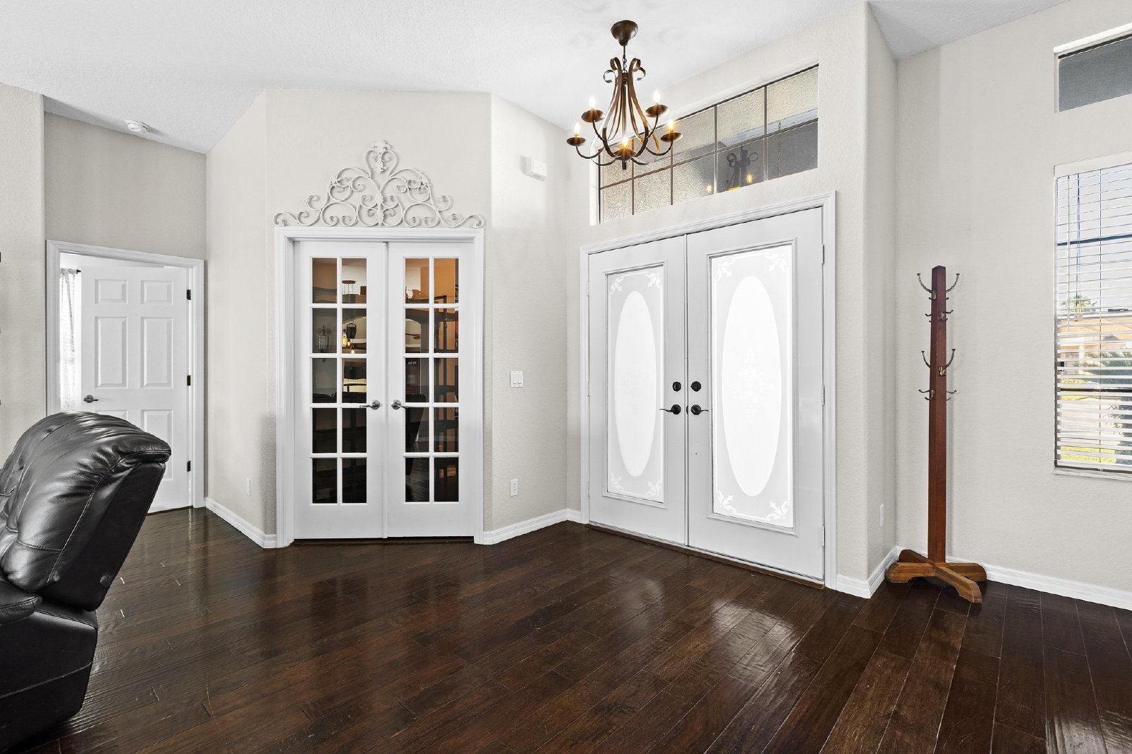 Stunning 4 Bed 3 Bath 3 Car Garage POOL Home Available For RENT property image