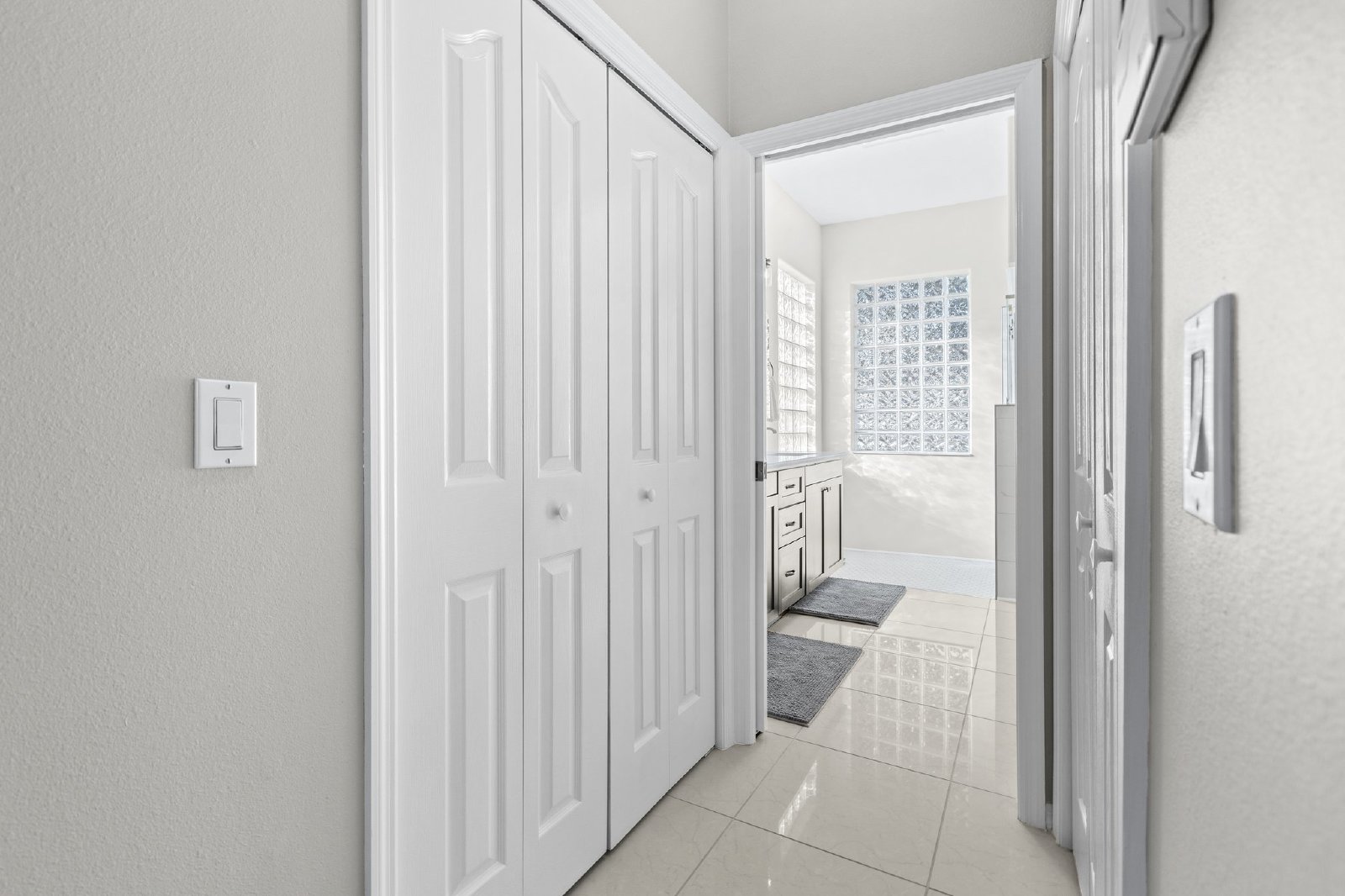 Stunning 4 Bed 3 Bath 3 Car Garage POOL Home Available For RENT property image