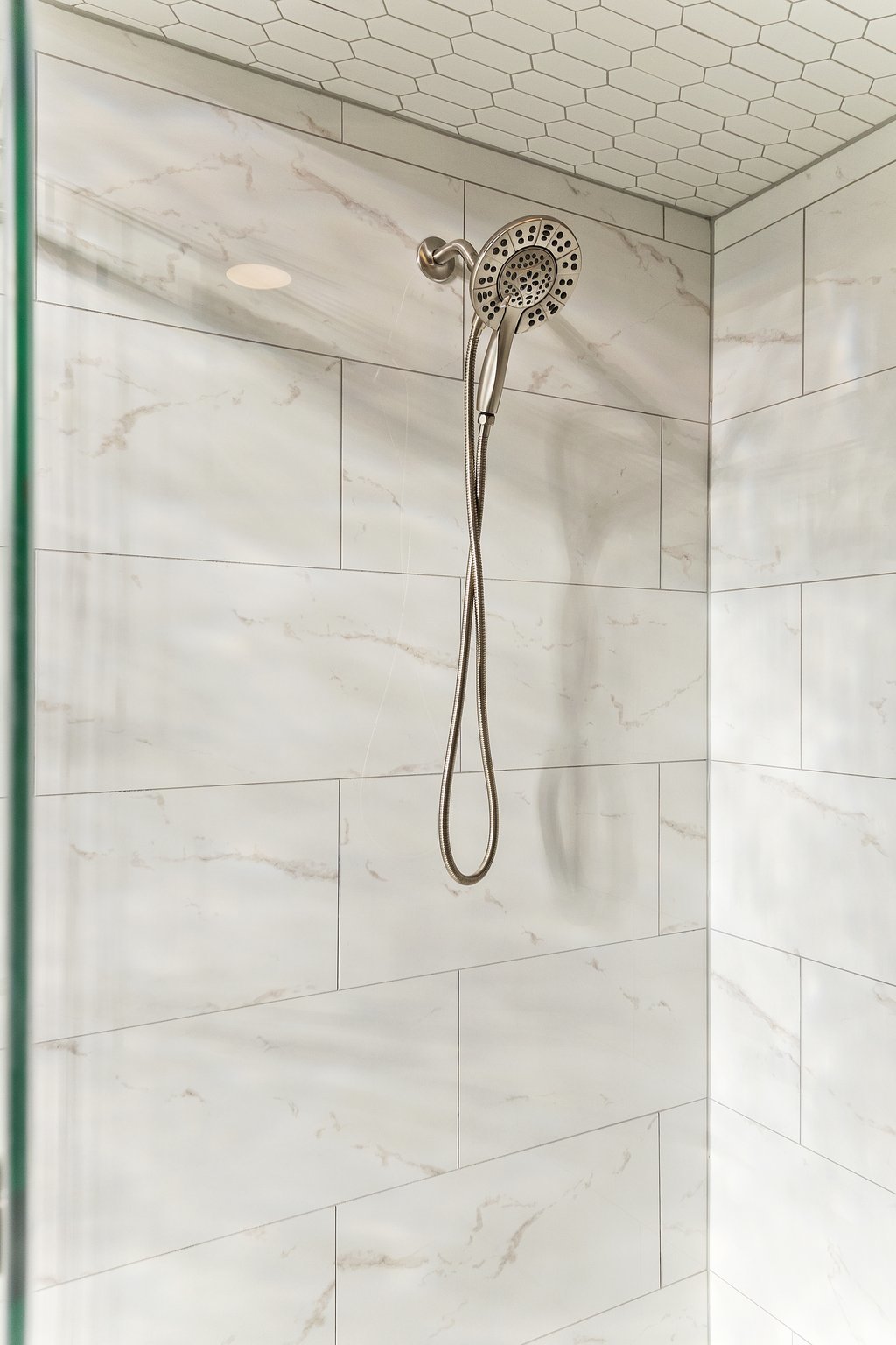 Stunning 4 Bed 3 Bath 3 Car Garage POOL Home Available For RENT property image