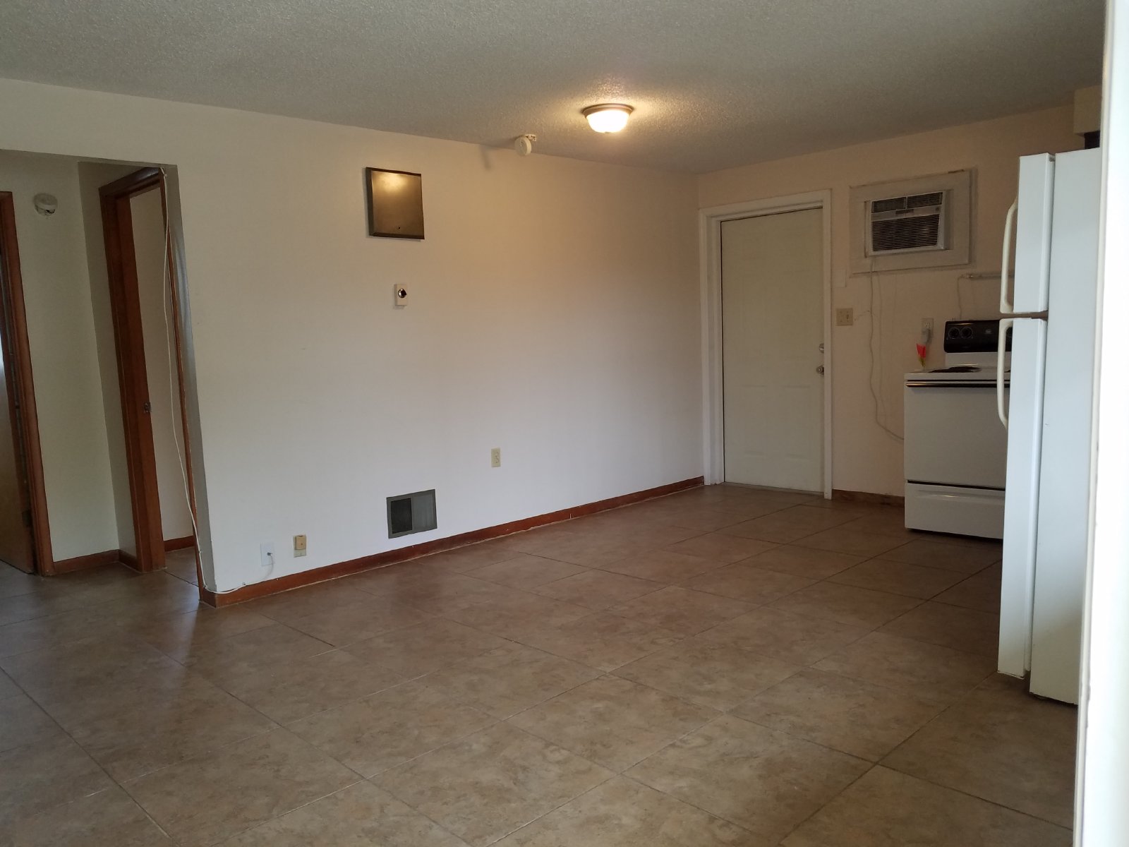 1 Bedroom 1 Bath Duplex property image