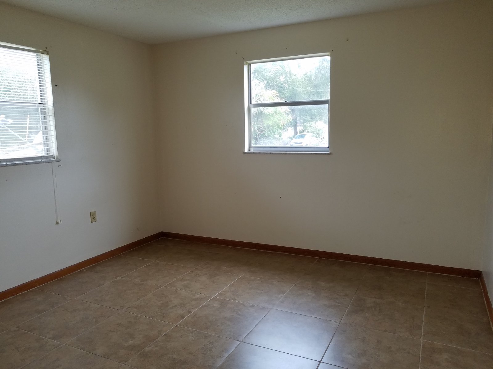 1 Bedroom 1 Bath Duplex property image
