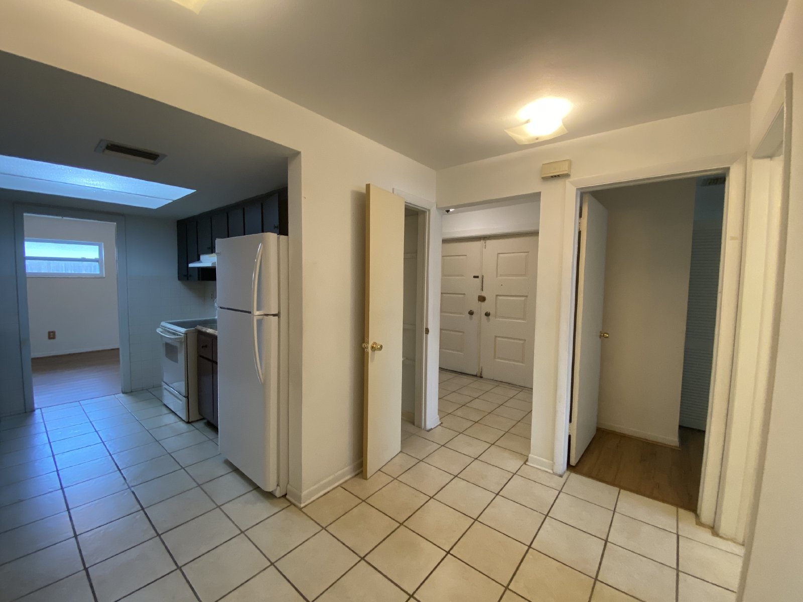 Adorable 2/2 In Clearwater Just 5 Miles To Clearwater Beach! property image