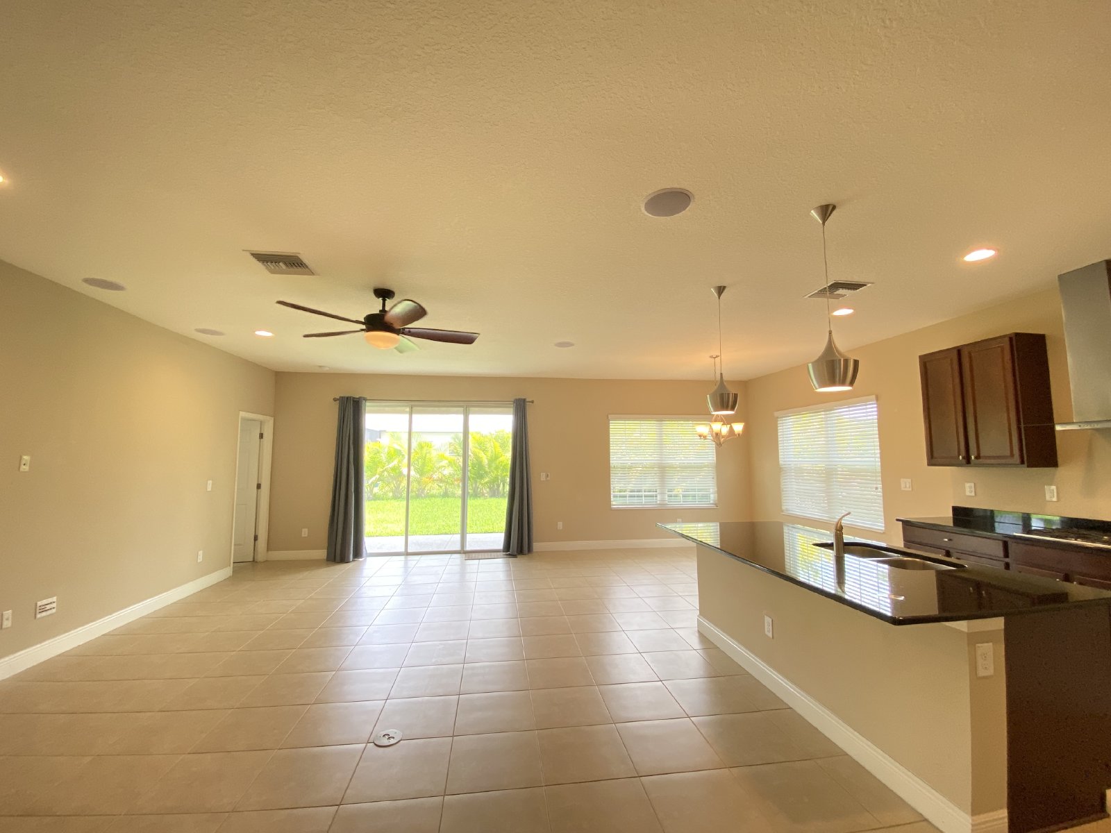 Gorgeous 4/2 In Desirable Location property image