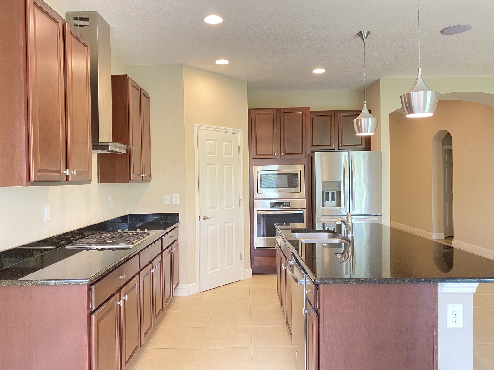Gorgeous 4/2 In Desirable Location property image