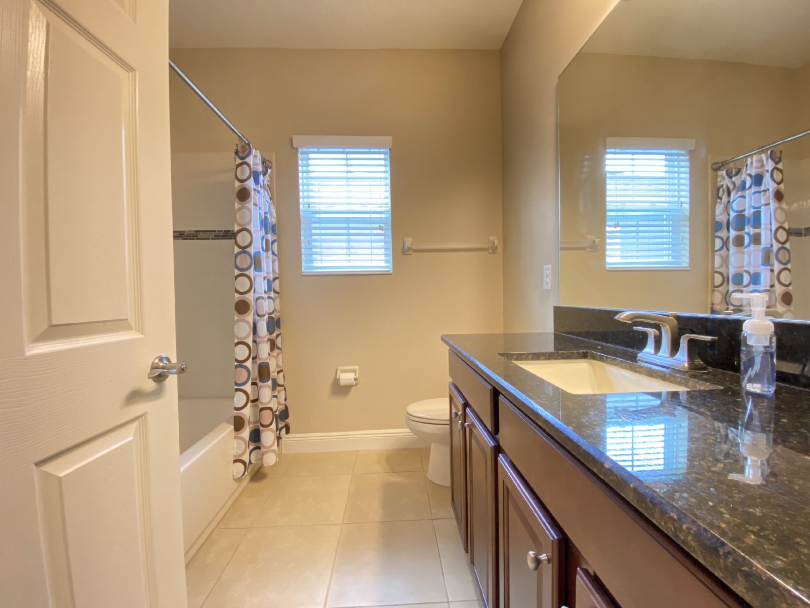 Gorgeous 4/2 In Desirable Location property image