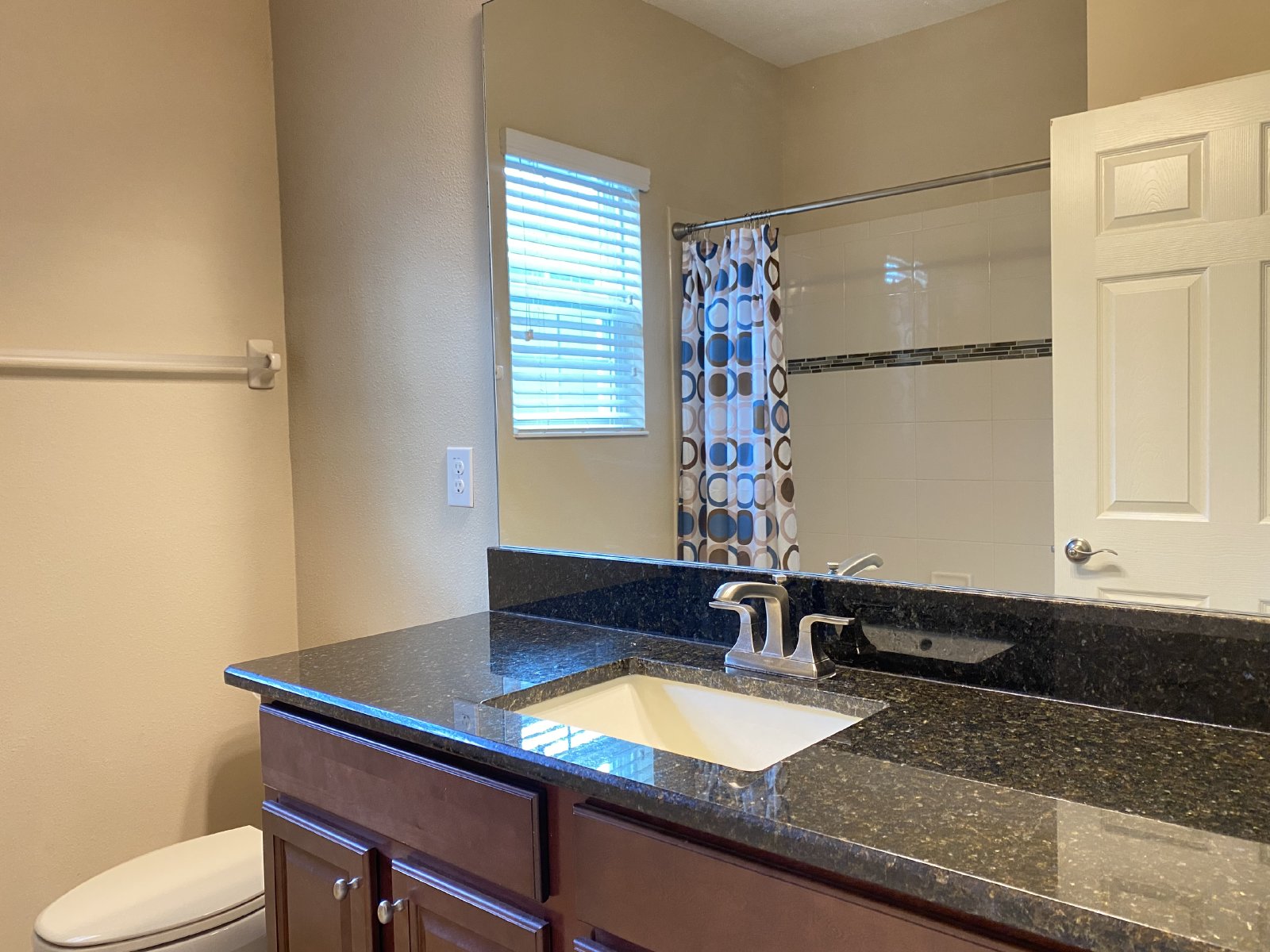 Gorgeous 4/2 In Desirable Location property image