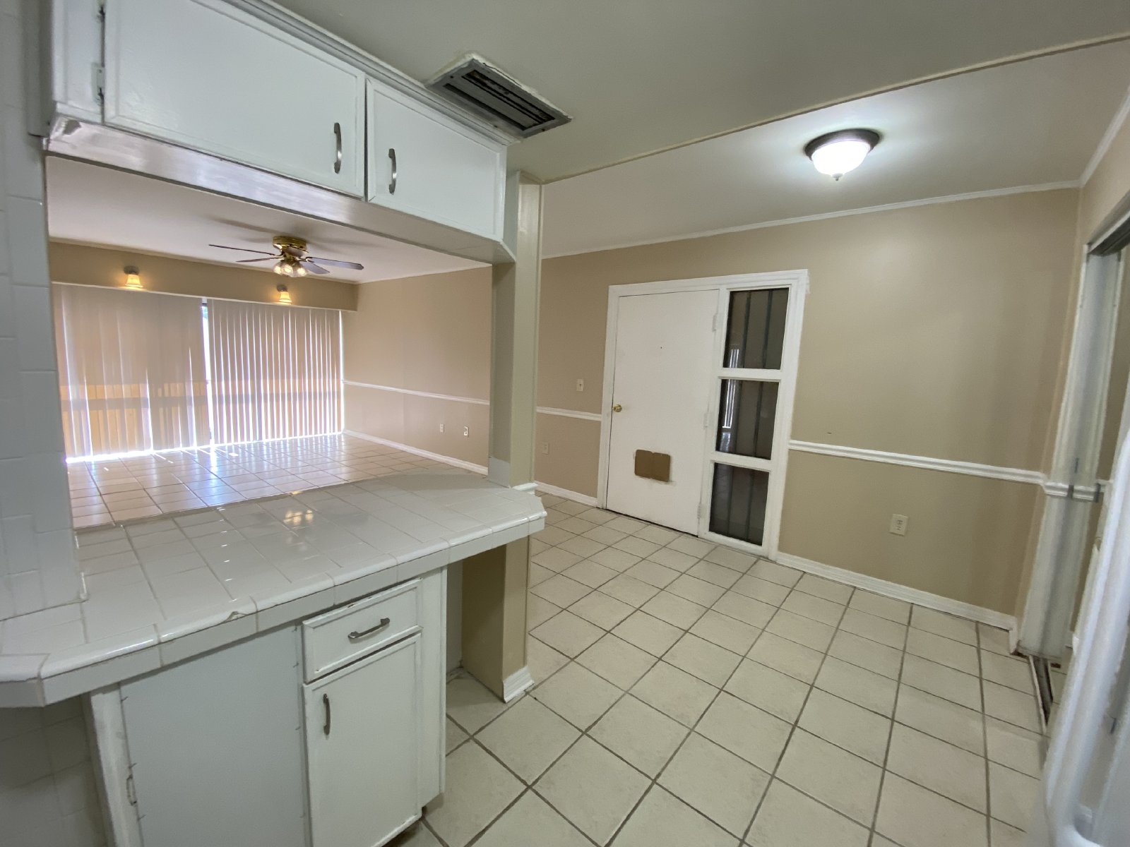 AVAILABLE AUGUST 5th Tampa! 1/1 Gated Community property image