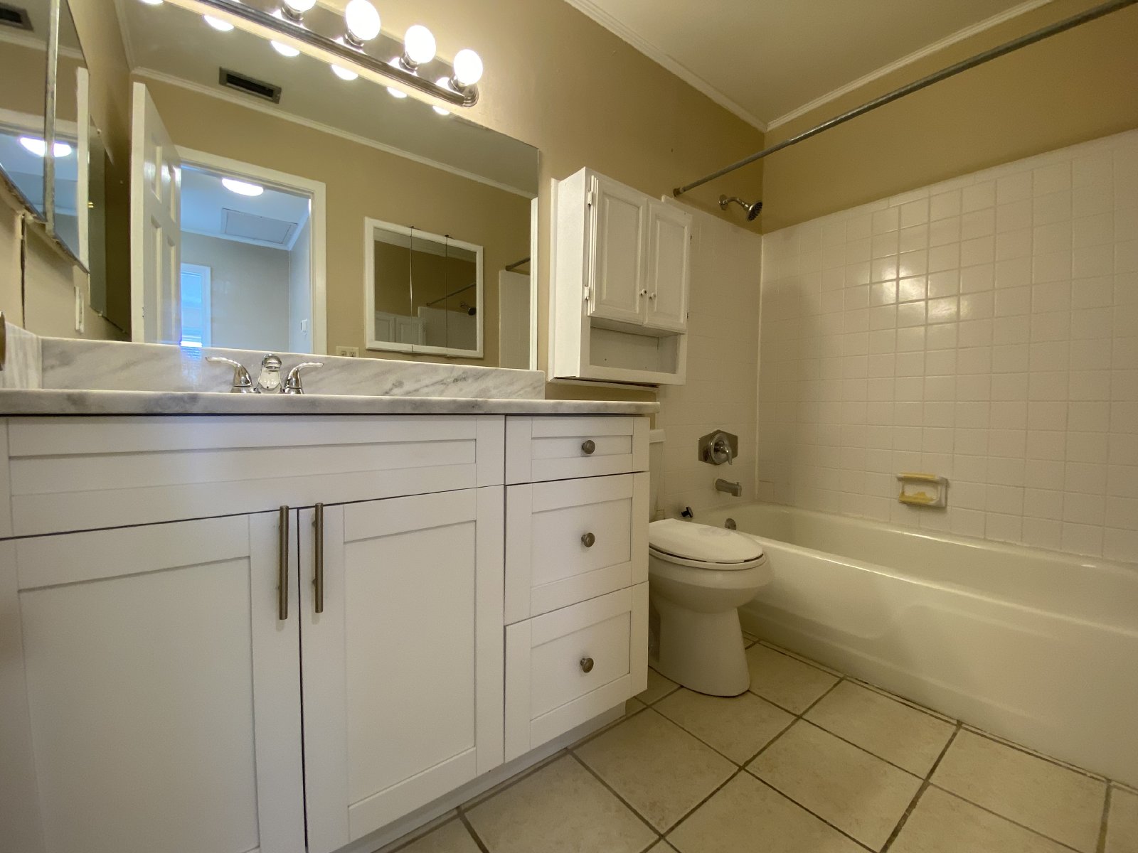 AVAILABLE AUGUST 5th Tampa! 1/1 Gated Community property image