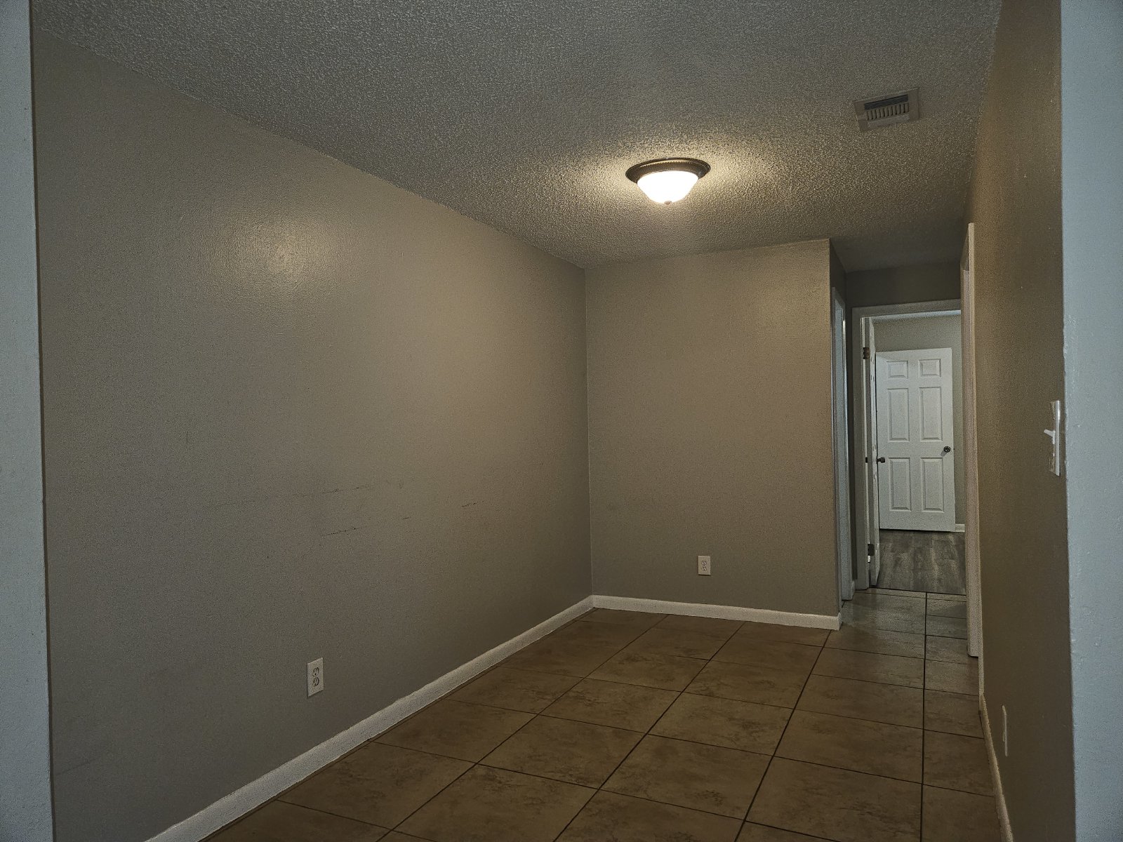 NICE Duplex - 2 Bedroom, 1 Bath property image