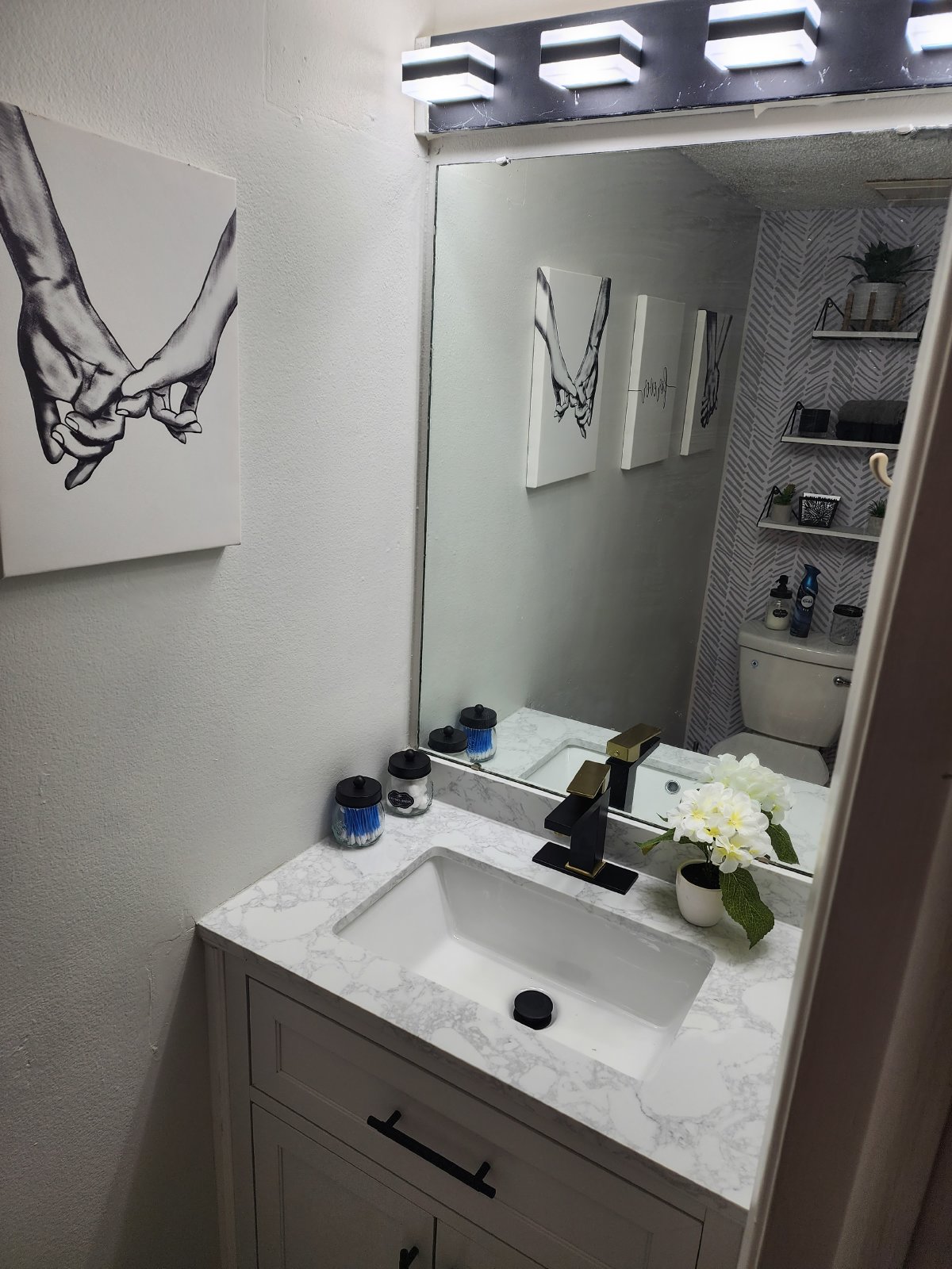 FURNISHED 2 Bedroom 2.5 Bath Townhouse Near USF property image