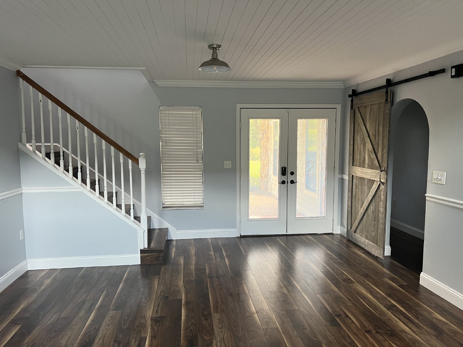 Gorgeous And Unique 5/2 Pool Home On A Very Large Lot! property image