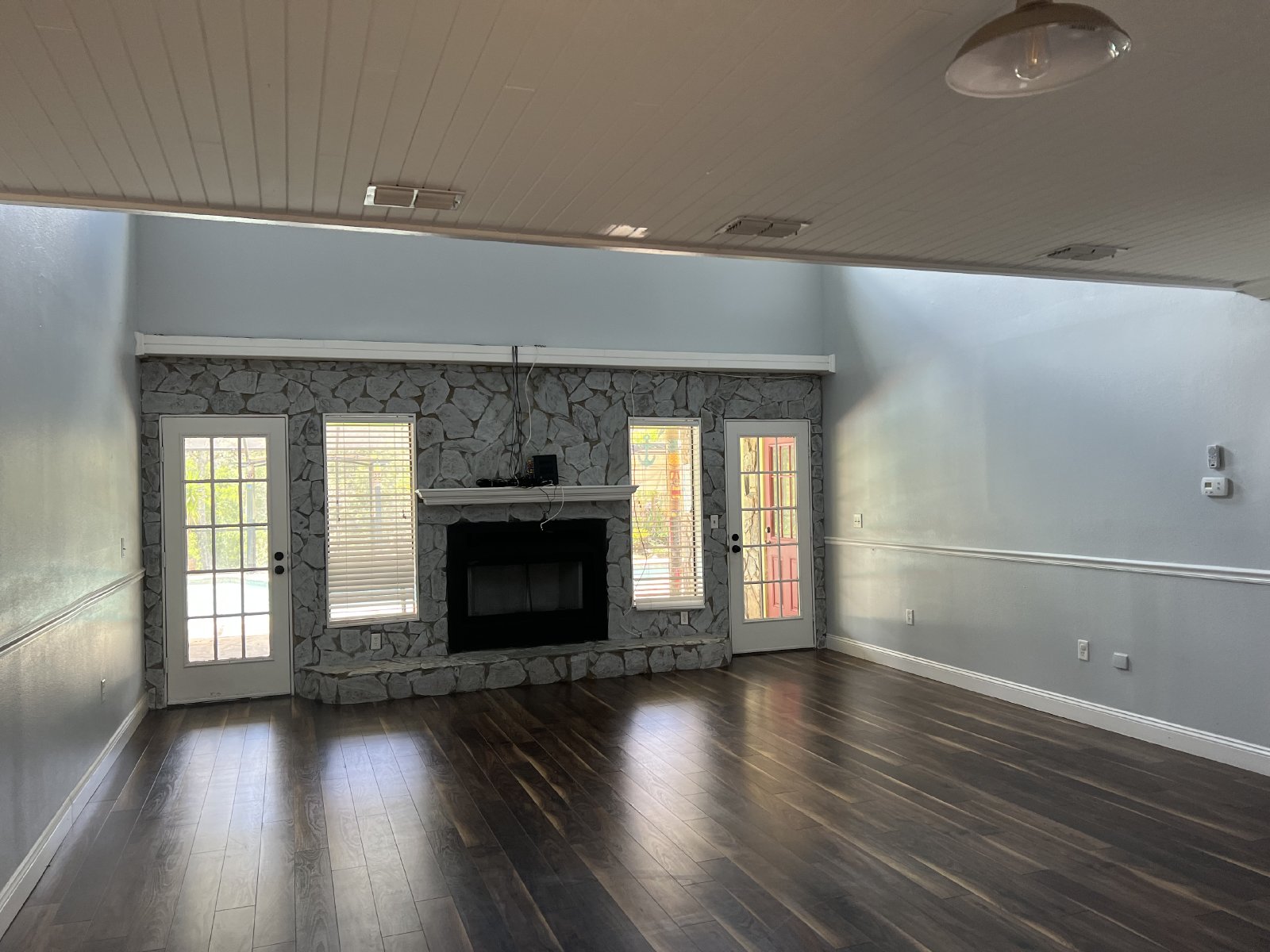 Gorgeous And Unique 5/2 Pool Home On A Very Large Lot! property image
