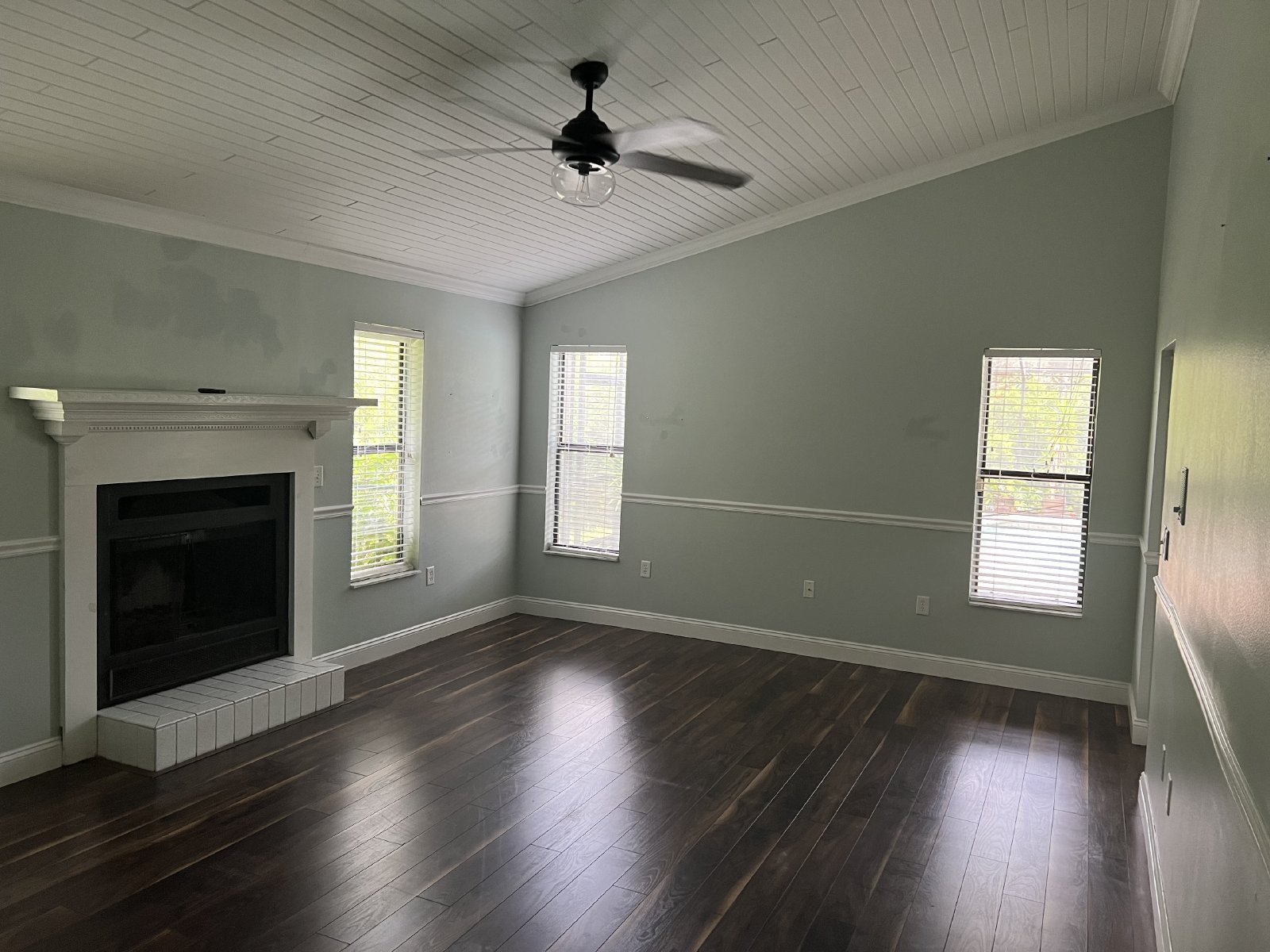 Gorgeous And Unique 5/2 Pool Home On A Very Large Lot! property image
