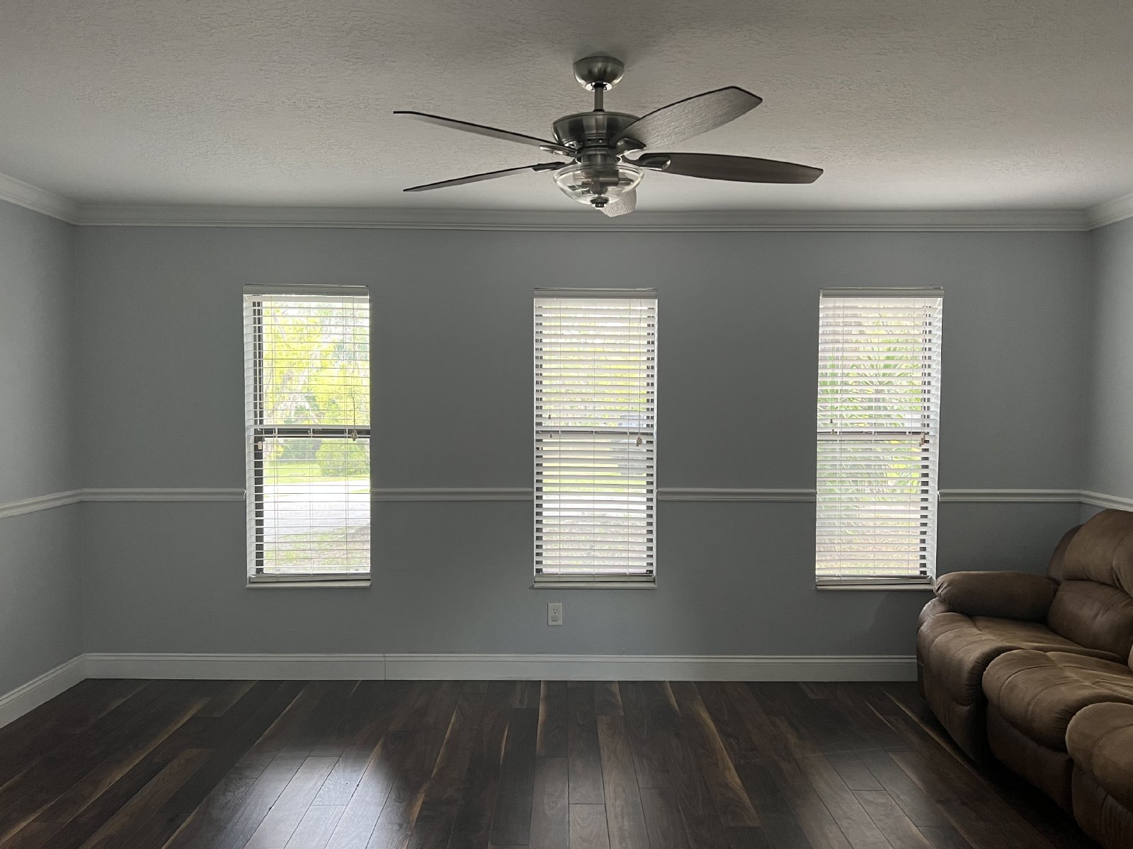 Gorgeous And Unique 5/2 Pool Home On A Very Large Lot! property image