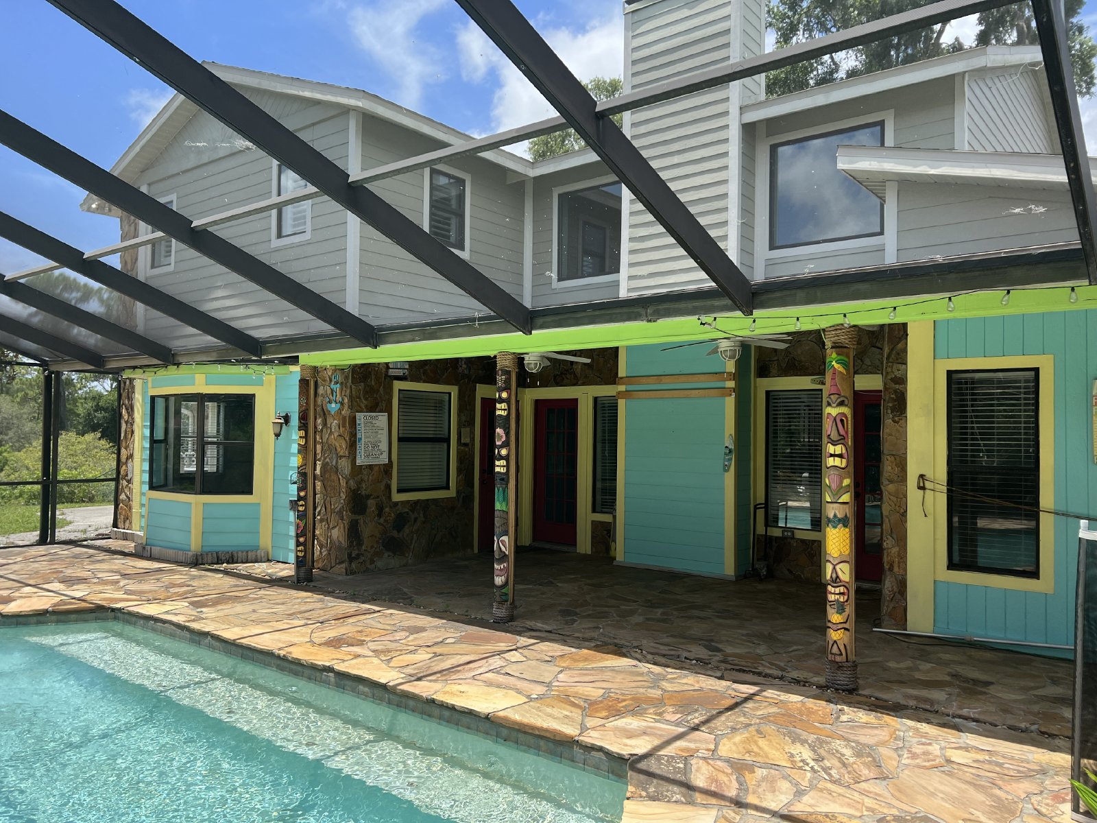 Gorgeous And Unique 5/2 Pool Home On A Very Large Lot! property image