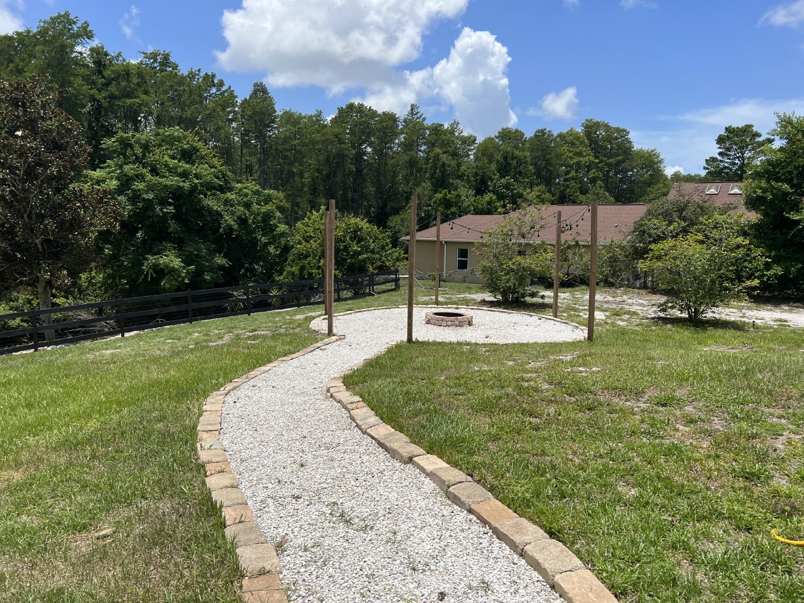 Gorgeous And Unique 5/2 Pool Home On A Very Large Lot! property image