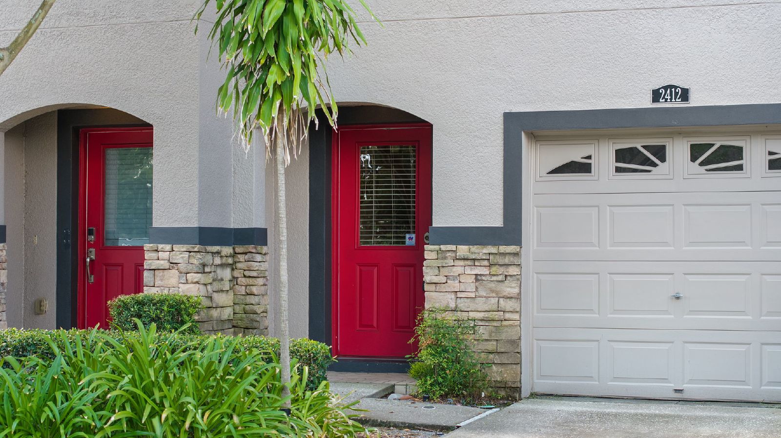 3-Bed, 3.5-Bath End-Unit Townhome In Gated Brandon Community property image