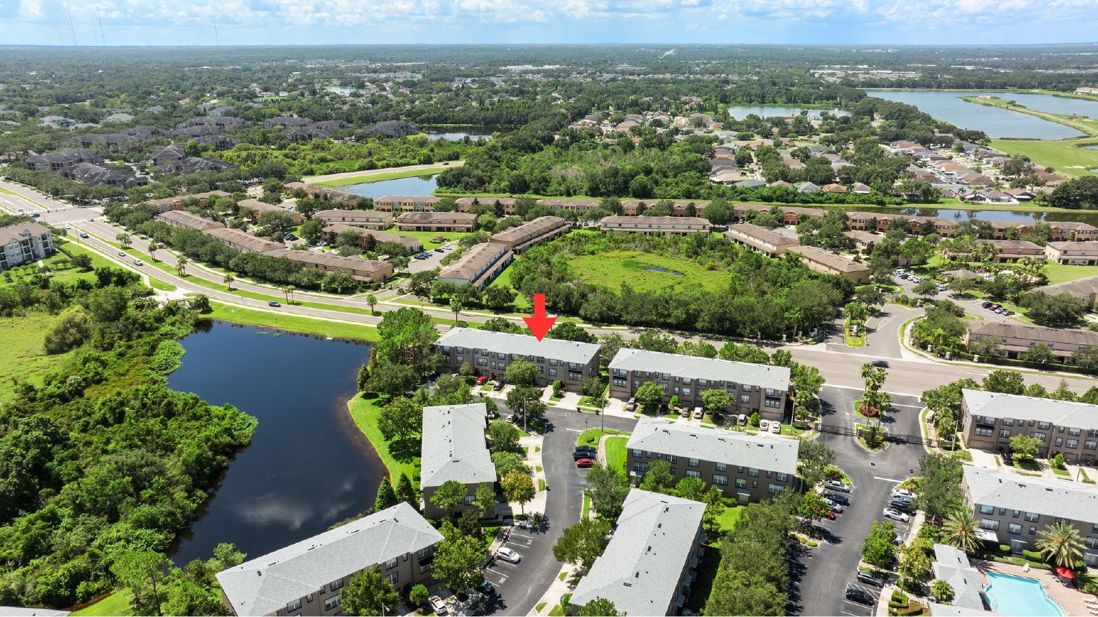 3-Bed, 3.5-Bath End-Unit Townhome In Gated Brandon Community property image
