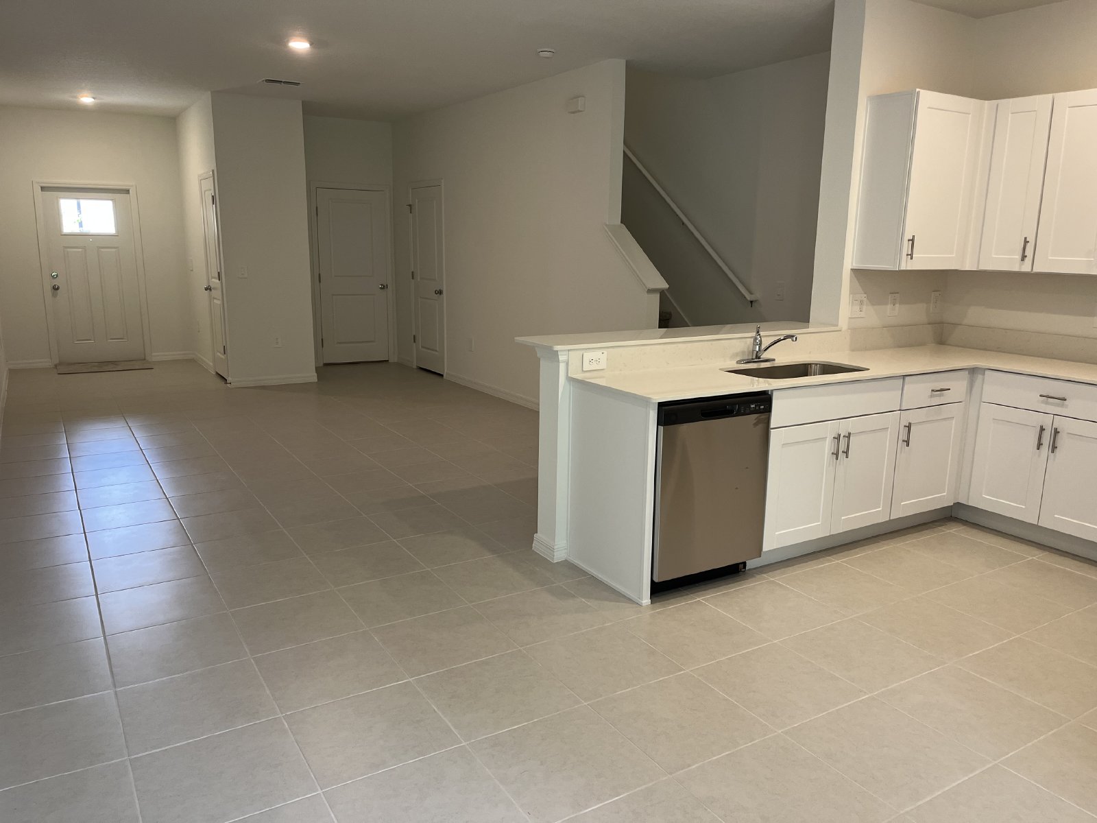 BEAUTIFUL 2 BR 2.5 BATH TOWNHOME READY NOW! property image