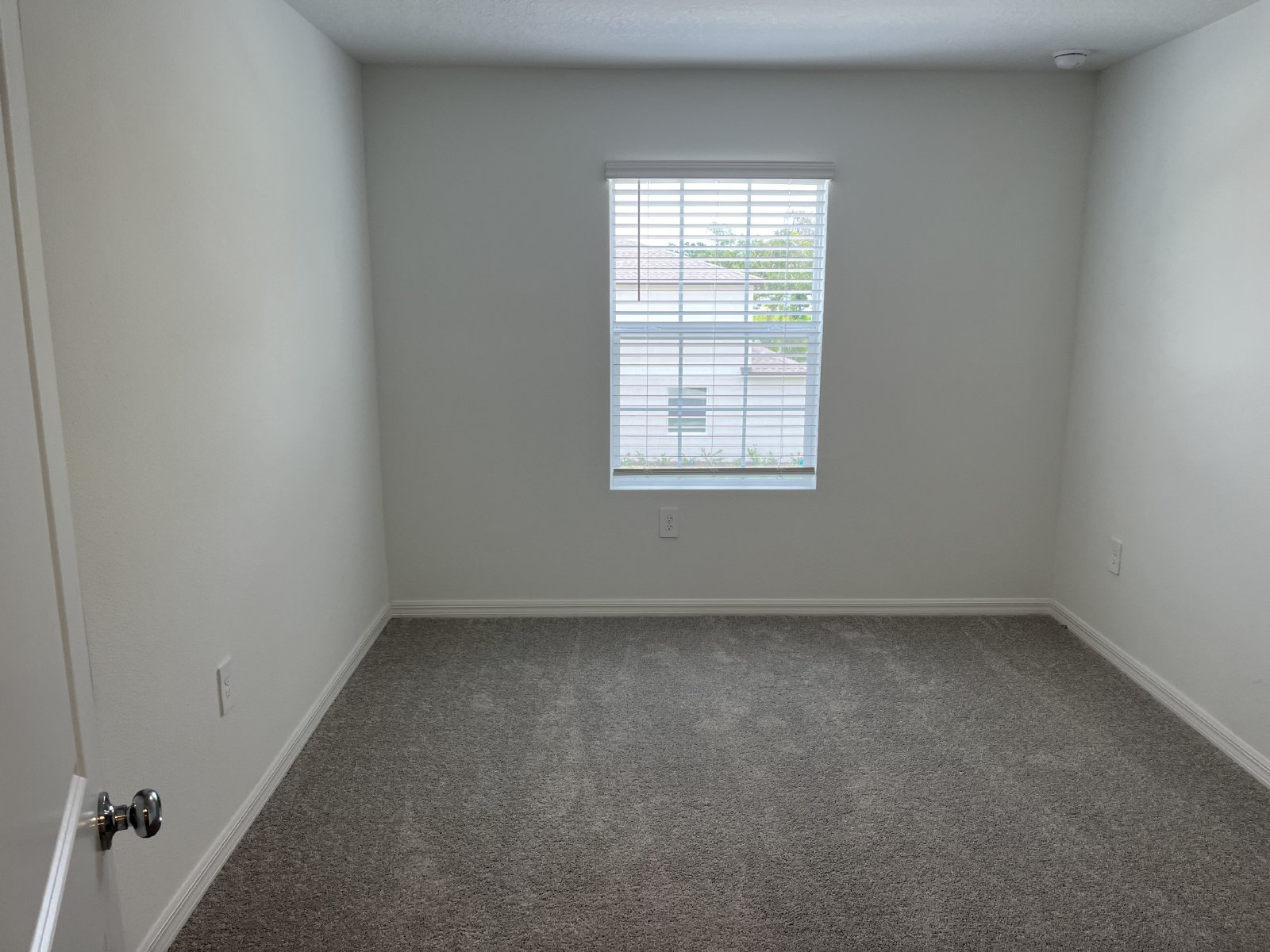 BEAUTIFUL 2 BR 2.5 BATH TOWNHOME READY NOW! property image