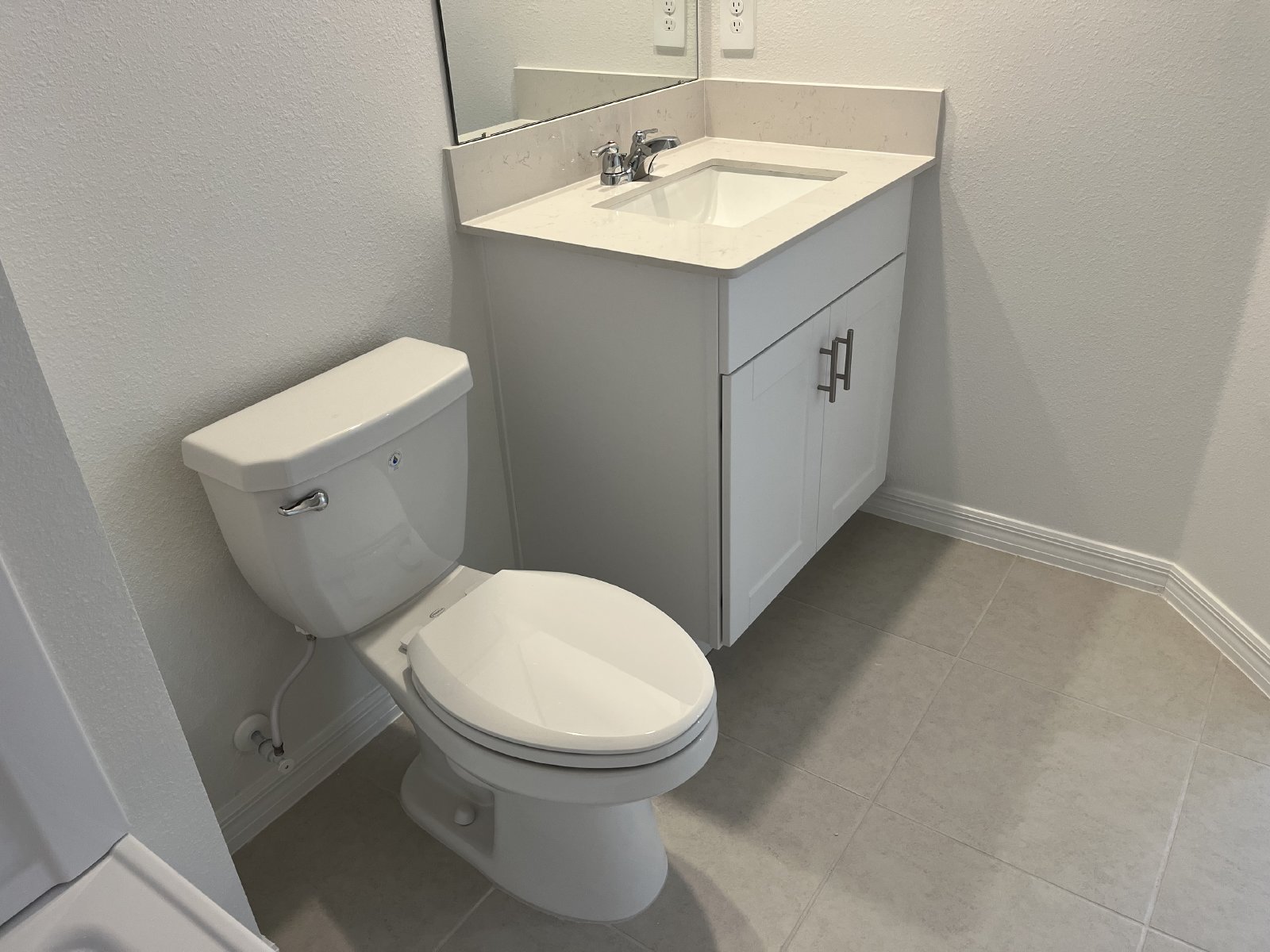 BEAUTIFUL 2 BR 2.5 BATH TOWNHOME READY NOW! property image