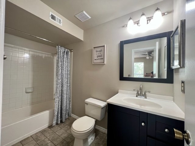 Two Bedroom Two Bath Condo In Gated Community - Carrollwood property image