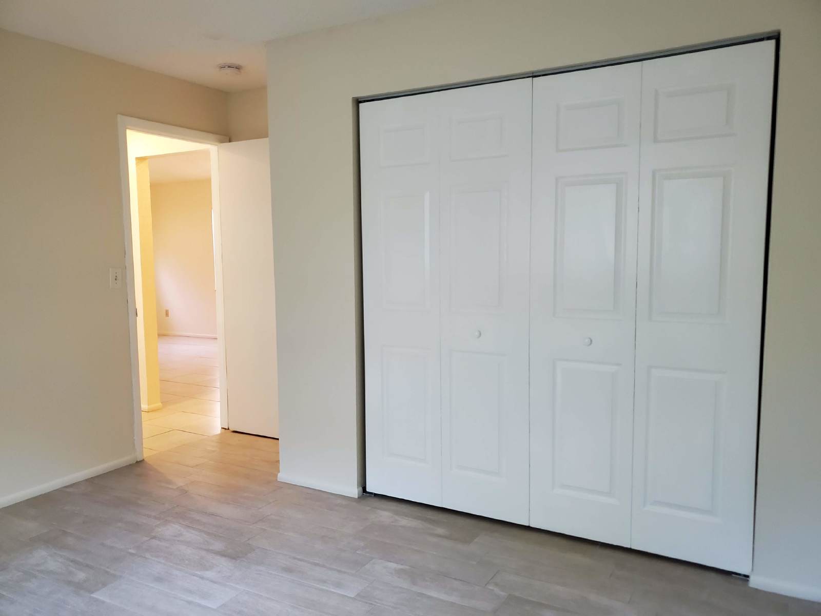 Updated 2 Bedroom 1 Bath Triplex property image