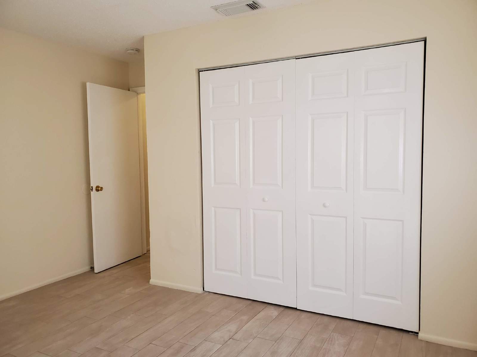 Updated 2 Bedroom 1 Bath Triplex property image