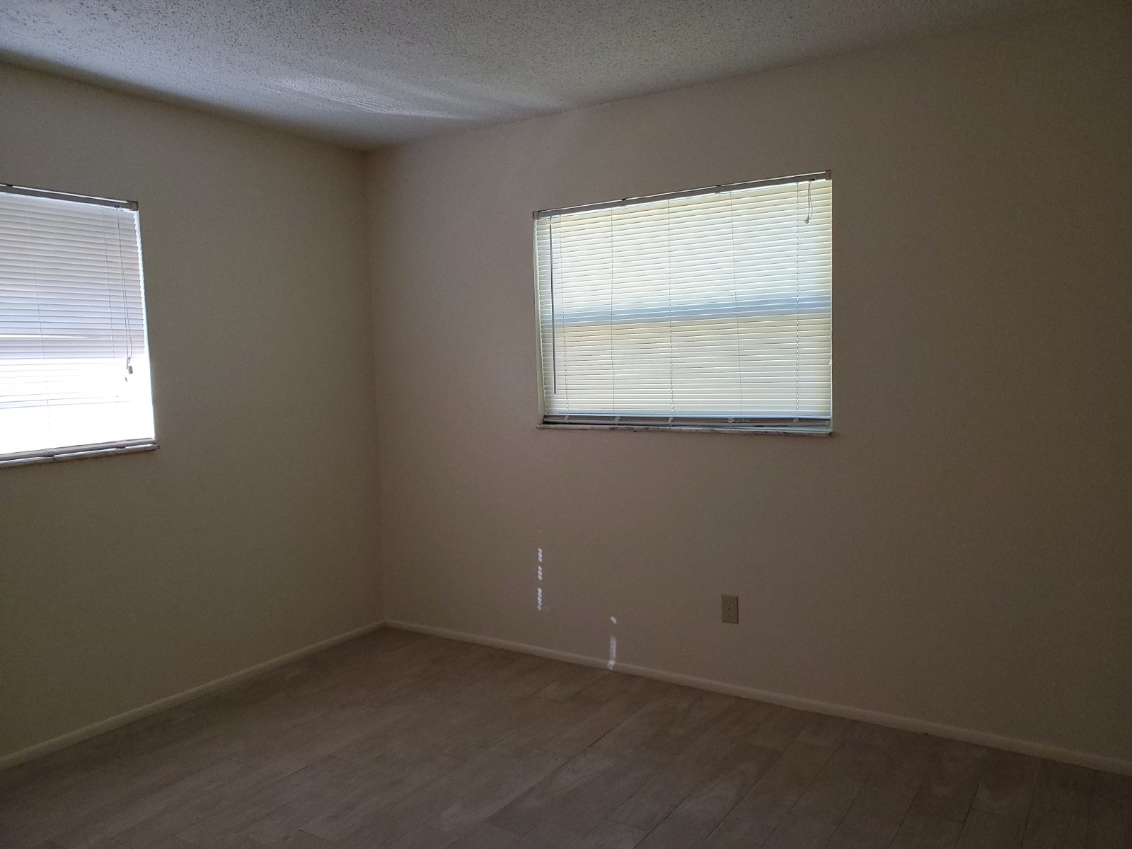 Updated 2 Bedroom 1 Bath Triplex property image