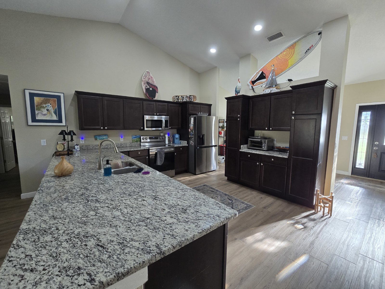Beautiful 3/2/2 In Royal Highlands property image