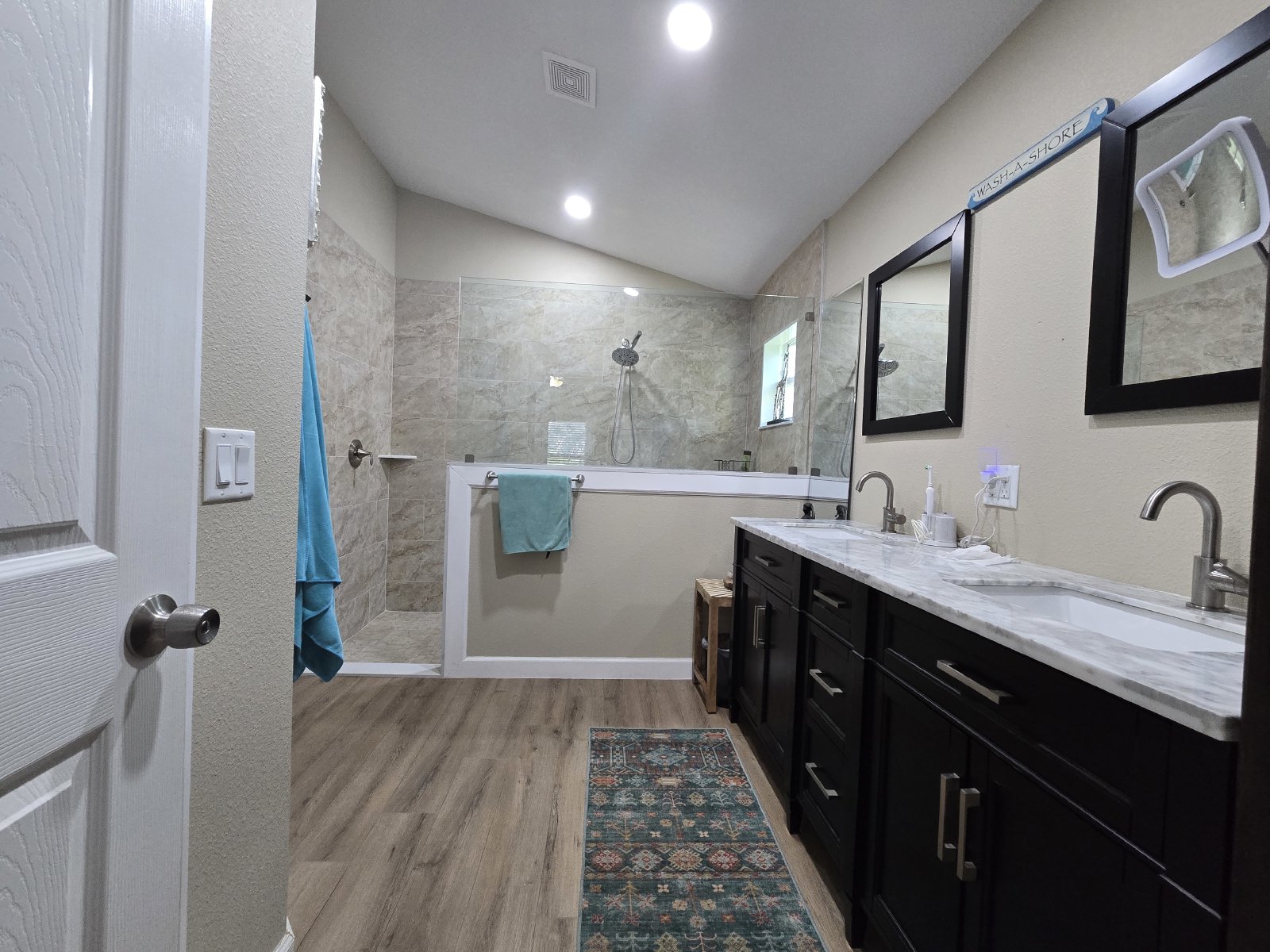 Beautiful 3/2/2 In Royal Highlands property image