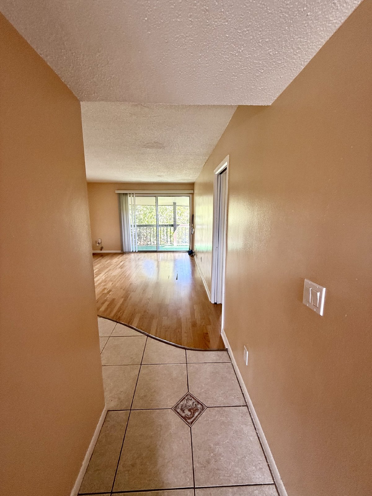 Bed 1.5 Bath 3rd Floor Condo App Fee Waived with Approved Application property image